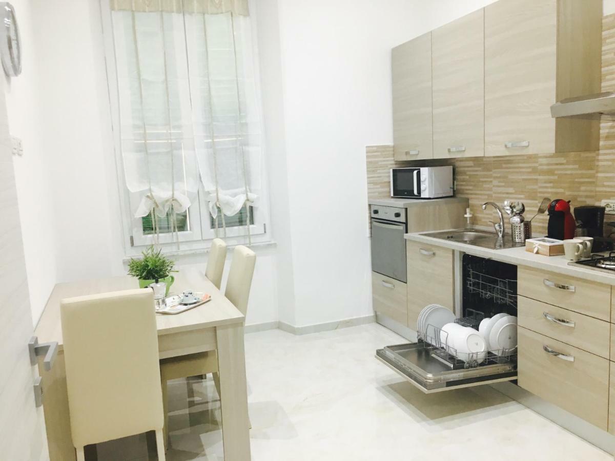 Queen Chic Apartment La Spezia Exterior foto
